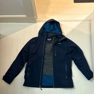 Men’s Patagonia waterproof shell jacket